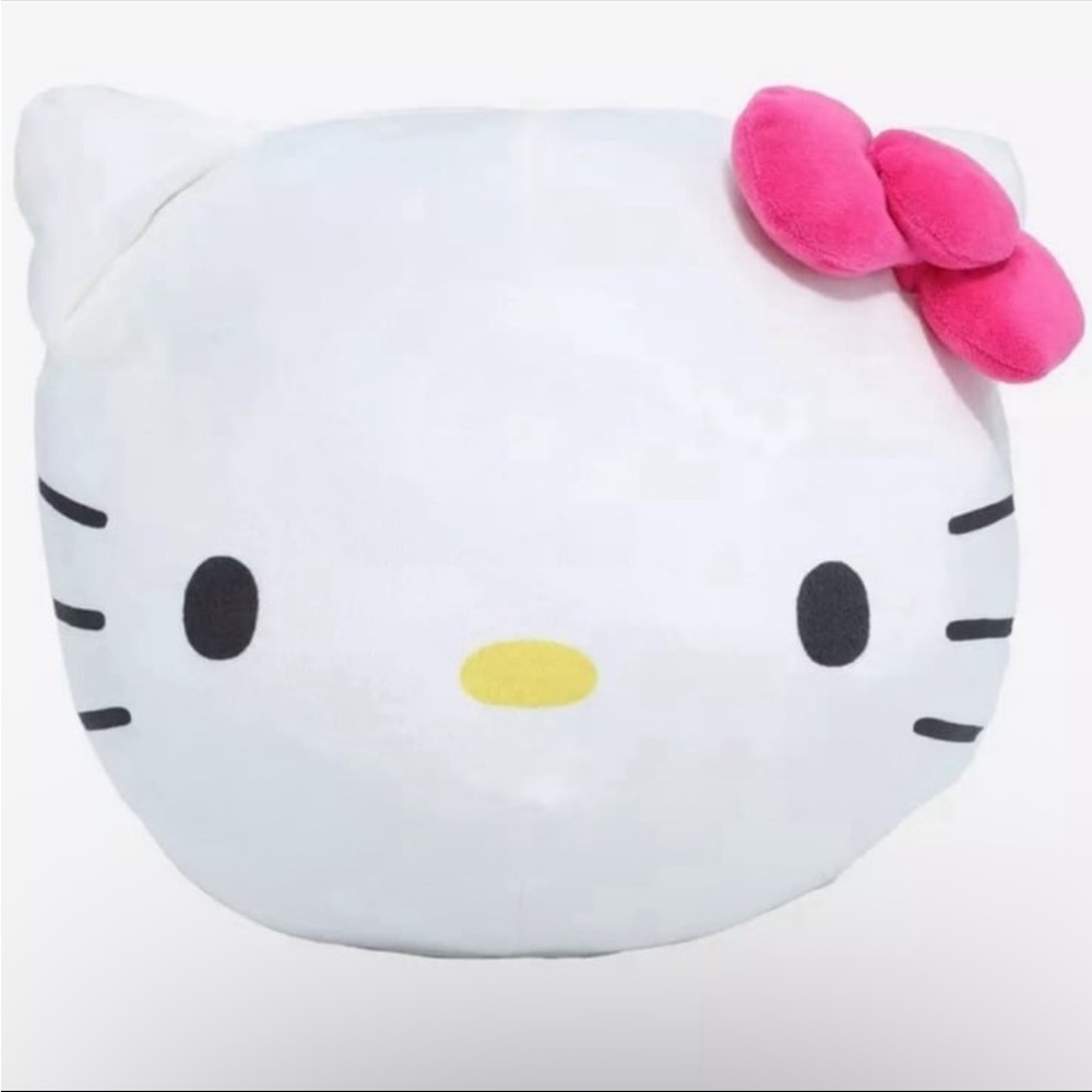 HELLO KITTY ROUND TRAVEL CLOUD PILLOW NEW WITH TAGS SQUISHY